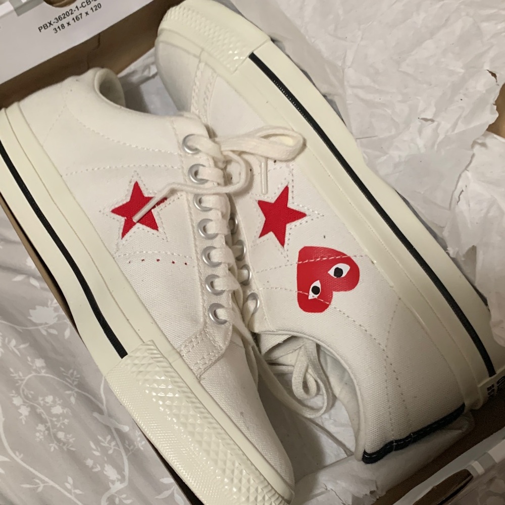 Converse one star CDG Comme des garçons Off-White Sneakers with Red Accents